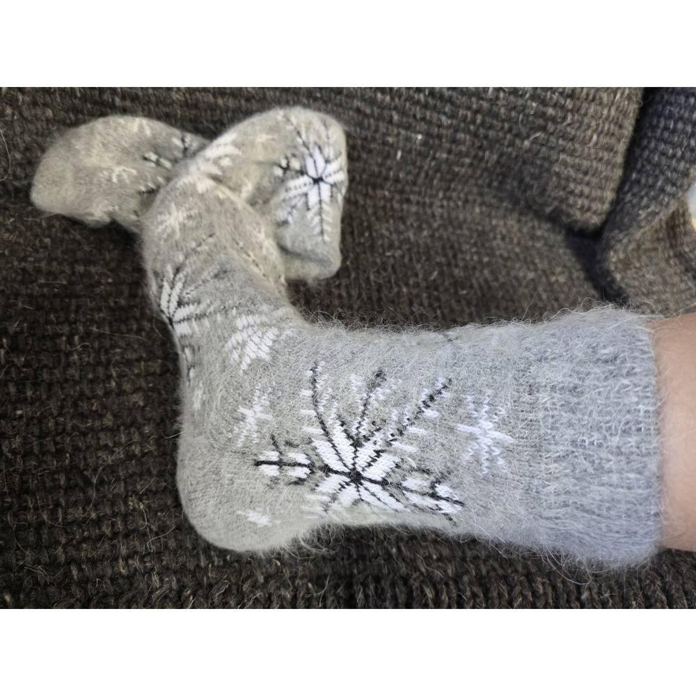 Handmade Goat Down Socks Fluffy Winter Warm Knitted Nordic Snowflake Gray Unisex